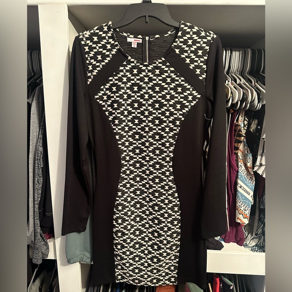 BONGO V-Neck Sheath Dress
